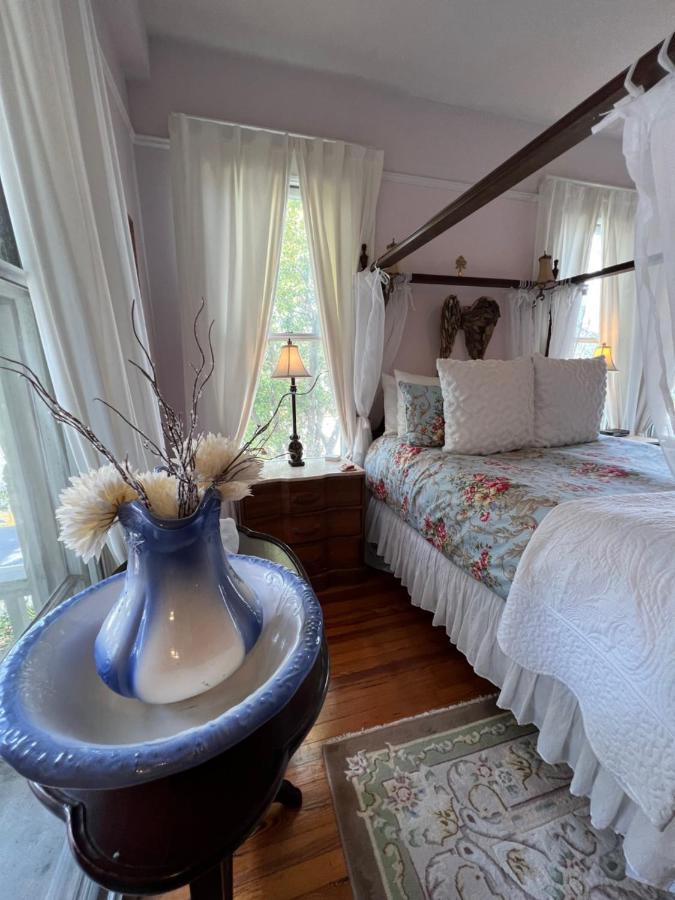 Hoyt House Luxury Bed & Breakfast เฟอร์นันดินาบีช ภายนอก รูปภาพ