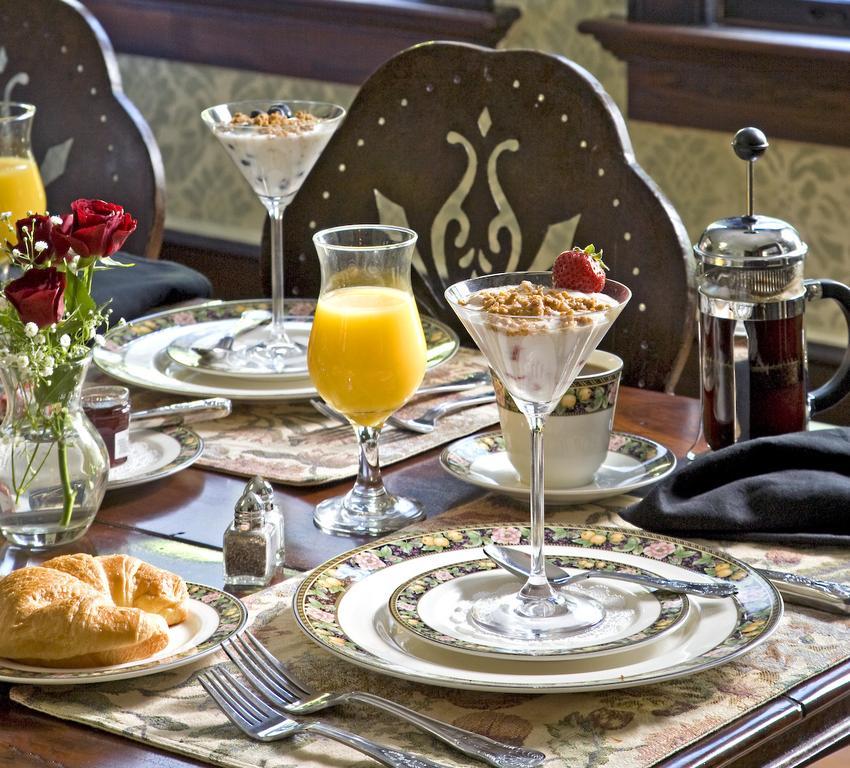 Hoyt House Luxury Bed & Breakfast เฟอร์นันดินาบีช ร้านอาหาร รูปภาพ